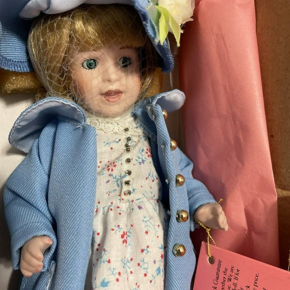 DAYS OF THE WEEK Porcelain Glass DOLLS Set Boxes Accessories Lot of 7 Vintage - Picture 10 of 12